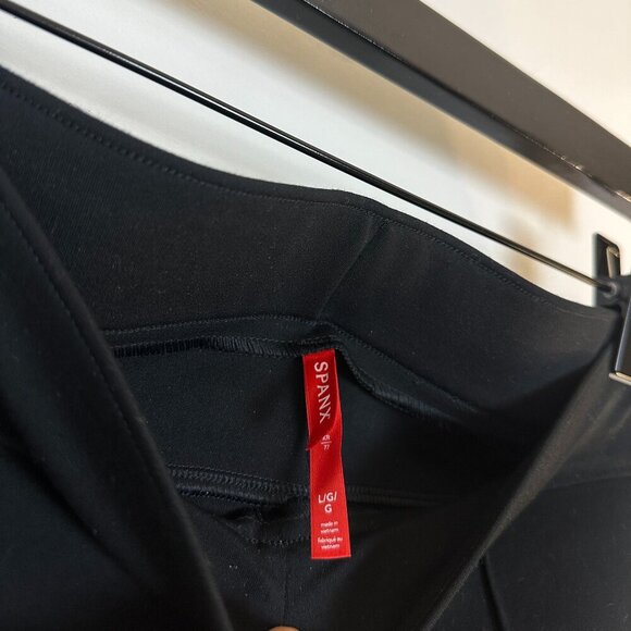 SPANX SPANXsmooth PerfectFit Ponte Flare Pants in Classic Black Size Large - Picture 5 of 12